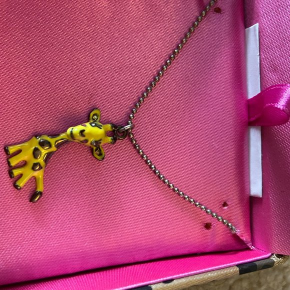 Betsey Johnson Giraffe Necklace - Picture 2 of 2